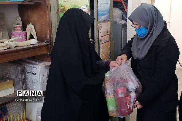 تهیه و توزیع بسته‌های حمایتی توسط مرکز نیکوکاری ترنم‌مهر