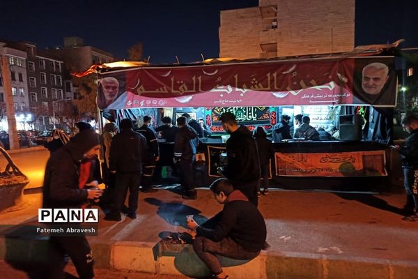 برپایی موکب عزاداری به همت مجموعه فرهنگی تربیتی چشمه منطقه ۱۴