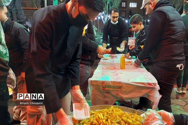 برپایی موکب هیات عشاق الزینب (س) به مناسبت شهادت حضرت زهرا در منطقه ۱۴