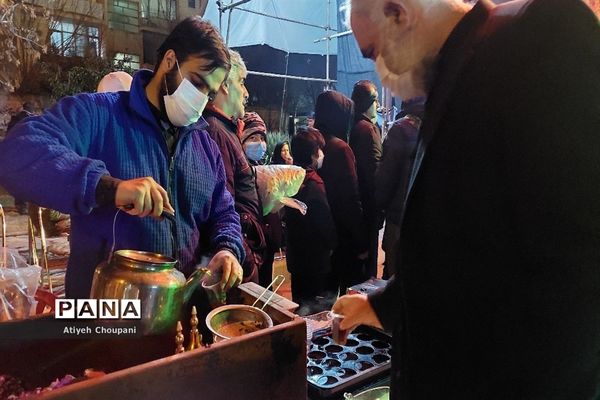 برپایی موکب هیات عشاق الزینب (س) به مناسبت شهادت حضرت زهرا در منطقه ۱۴