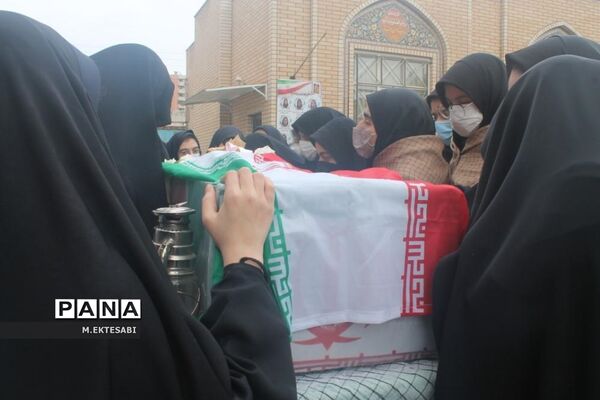 استقبال از شهید گمنام در مدرسه شهیده قضایی قم