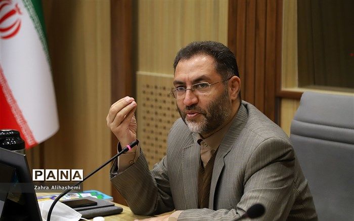 نمی‌توان آموزش را از پرورش و تعلیم را از تربیت جدا کرد