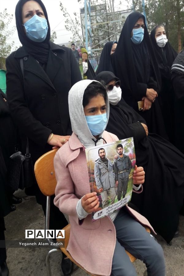 مراسم تشییع و خاکسپاری شهید گمنام در اردوگاه فاطمه الزهرا (س) زاهدان ۱