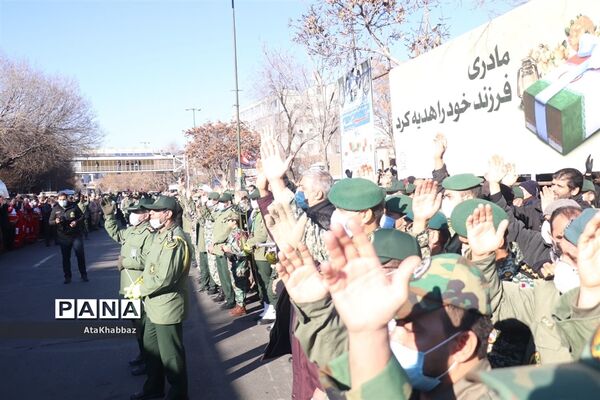 تشیع پیکر سه شهید گمنام در تبریز