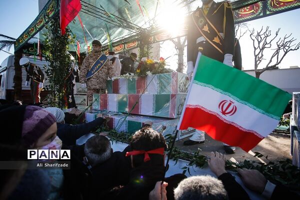 تشییع پیکرهای ۱۵۰ شهید دوران دفاع مقدس