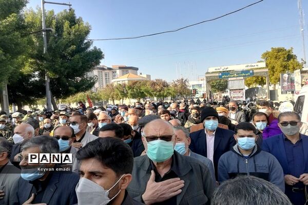 پیکر۴ شهید گمنام بر روی دستان مردم شهیدپرور بوشهر