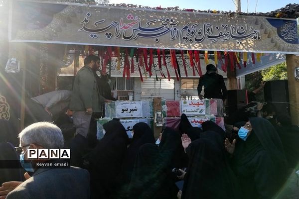 پیکر۴ شهید گمنام بر روی دستان مردم شهیدپرور بوشهر