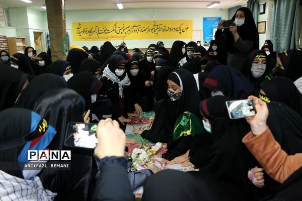 یادواره شهدا در مدرسه تمام تشکیلاتی شهید بیطرفان قم
