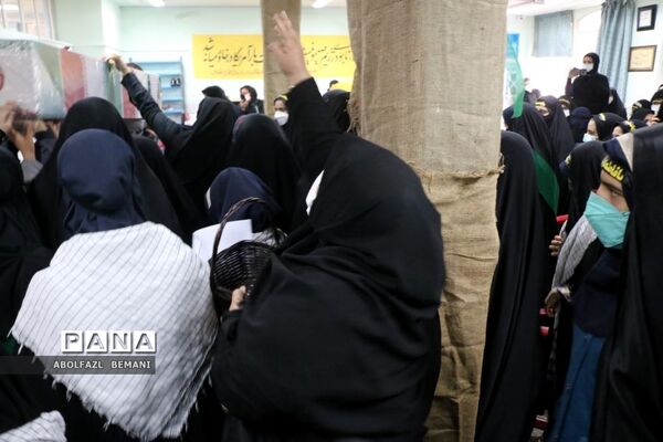 یادواره شهدا در مدرسه تمام تشکیلاتی شهید بیطرفان قم