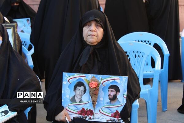 خاکسپاری دو شهید گمنام در مدرسه علمیه فاطمی