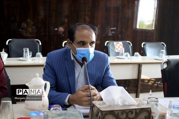 نشست کارشناسان مدارس و مراکز غیردولتی و شوراهای آموزش و پرورش استان بوشهر
