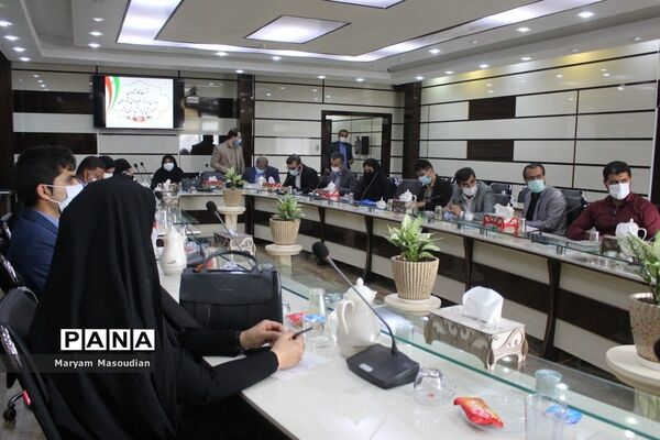 نشست کارشناسان مدارس و مراکز غیردولتی و شوراهای آموزش و پرورش استان بوشهر