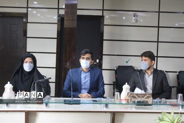 نشست کارشناسان مدارس و مراکز غیردولتی و شوراهای آموزش و پرورش استان بوشهر