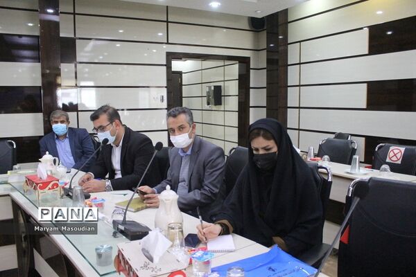 نشست کارشناسان مدارس و مراکز غیردولتی و شوراهای آموزش و پرورش استان بوشهر