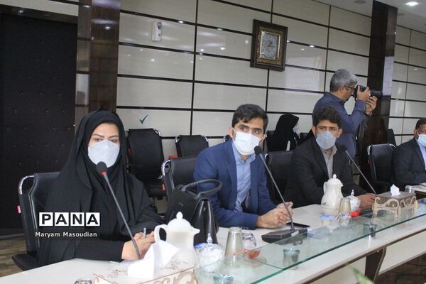 نشست کارشناسان مدارس و مراکز غیردولتی و شوراهای آموزش و پرورش استان بوشهر