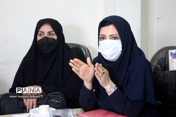 جلسه گروه مدیران هنرستان‌های فنی و حرفه‌ای و کار دانش استان بوشهر