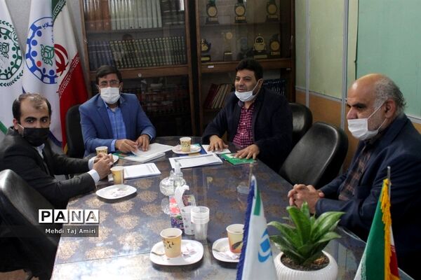 جلسه هم‌اندیشی مشاور جوان استاندار بوشهر با سازمان دانش‌آموزی استان