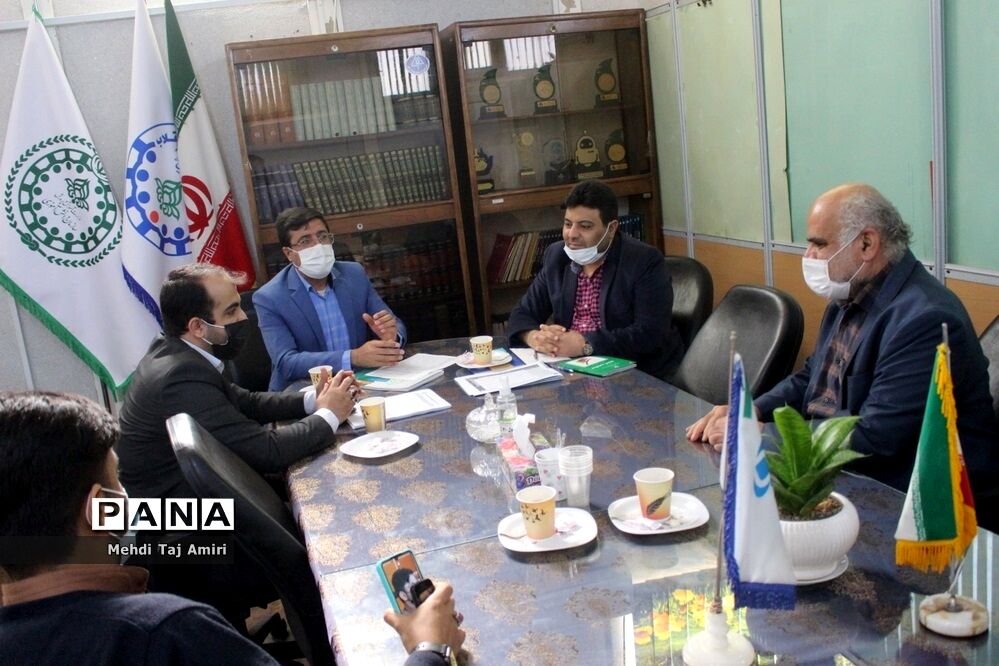جلسه هم‌اندیشی مشاور جوان استاندار بوشهر با سازمان دانش‌آموزی استان