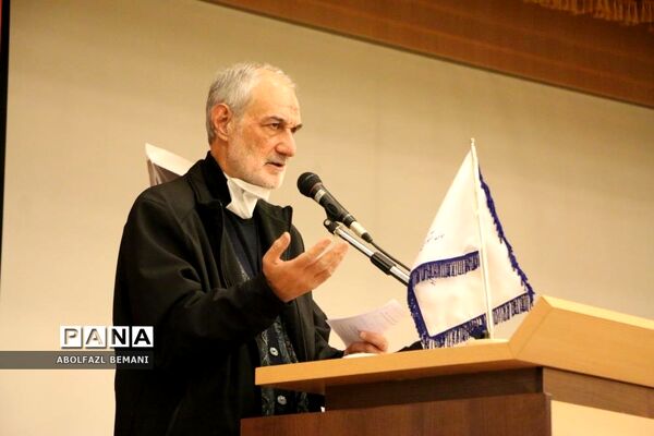 برگزاری همایش فرهنگیان قم در موسسه  امام خمینی(ره)