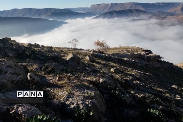 صعودگروه کوهنوردی کوهیاران مسجدسلیمان به کوه کمرو