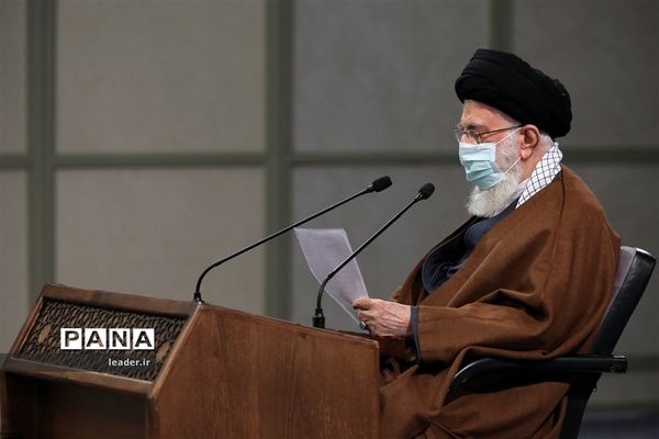 دیدار رهبر معظم انقلاب اسلامی با مردم قم