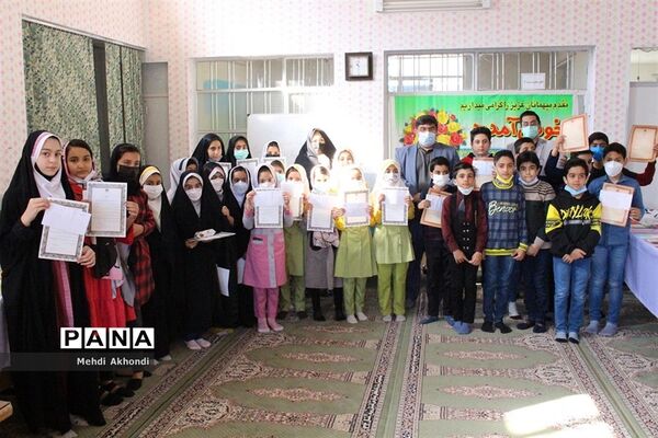 آیین تجلیل از برگزیدگان جشنواره کتاب من