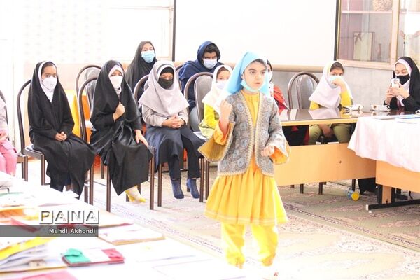 آیین تجلیل از برگزیدگان جشنواره کتاب من