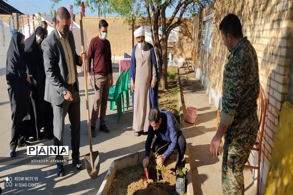 اردوی جهادی فرهنگیان و دانش‌آموزان درروستای قلعه مختار اندیمشک