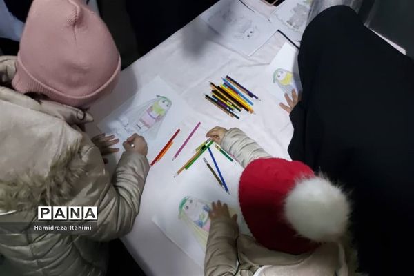 اجرای برنامه‌های فرهنگی و اجتماعی و برپایی غرفه‌های مربوطه در محله کیانشهر منطقه ۱۵