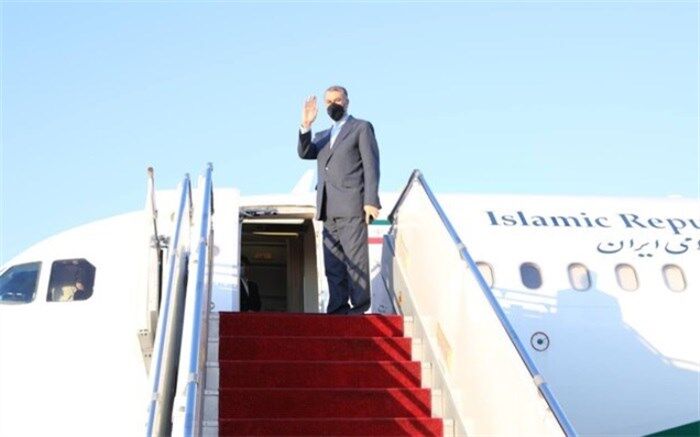 وزیر خارجه ایران عازم عمان شد