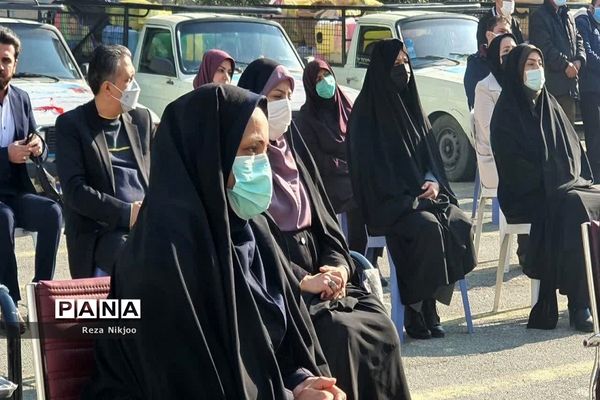 کاروان سلامت در مدارس بهارستان