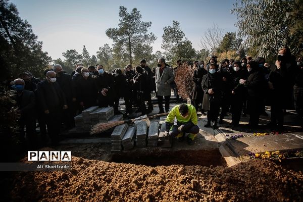 مراسم خاکسپاری حمید لبخنده