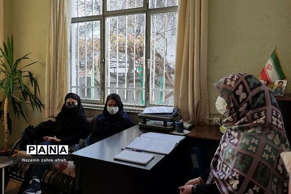 برگزاری جلسات شورای دانش‌آموزی در آموزش و پرورش رودهن