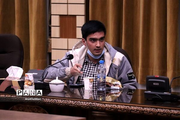 نشست خبری روح الله رشیدی با رسانه‌های تبریز