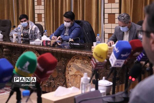 نشست خبری روح الله رشیدی با رسانه‌های تبریز
