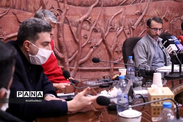 نشست خبری روح الله رشیدی با رسانه‌های تبریز
