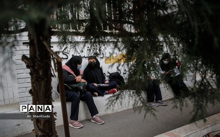 موافقت کمیسیون آموزش با پیشنهاد تسری قانون «ممنوعیت مدرسه‌داری برای مسئولان کشور»