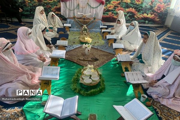 نمایشگاه « از مدرسه تا بقیع» در منطقه ۱۵