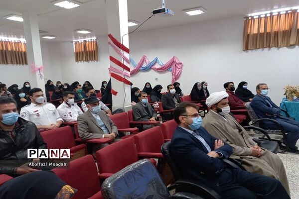تجلیل از دانشجویان فعال دانشکده پرستاری شهرستان کاشمر