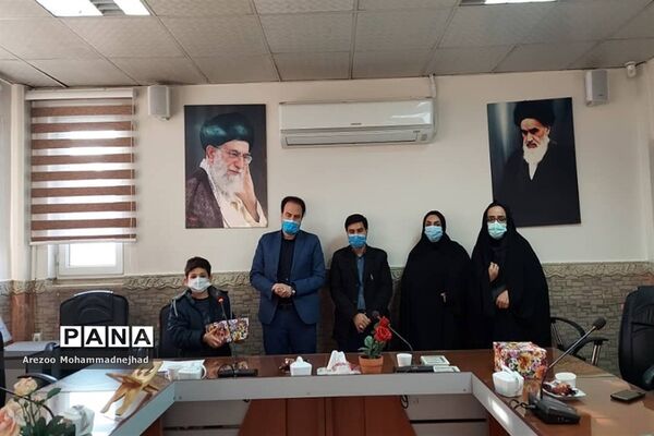 تقدیر از برگزیدگان مسابقه عکاسی جشنواره عذا در شهرستان قرچک