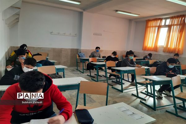 امتحانات حضوری  زیر سایه سنگین  کرونا در رودهن