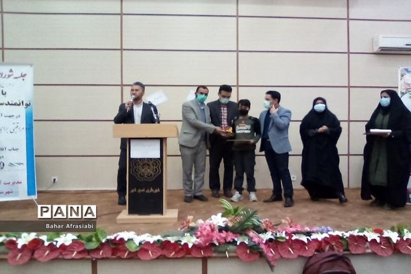 جلسه شورای آموزگاران آموزش مهارت‌های خود مراقبتی در رباط کریم