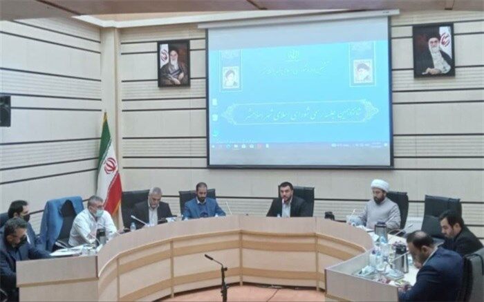 شرایط سخت اقتصادی موجود، همت بیشتر مسئولان  را می‌طلبد