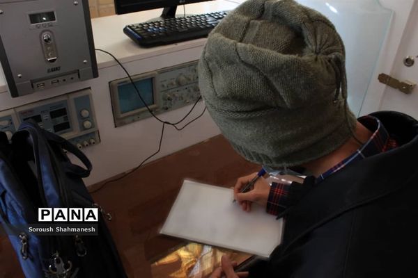 برگزاری امتحانات عملی رشته الکترونیک هنرستان فنی و حرفه‌ای معلم در شیراز