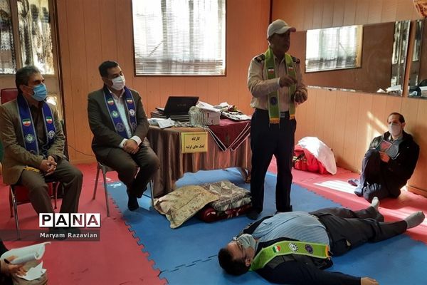 کارگاه مهارت آموزی مربیان پیشتاز ناحیه 7