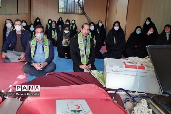 کارگاه مهارت آموزی مربیان پیشتاز ناحیه 7