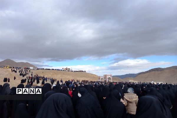 مراسم تشییع پیکر شهدا در شهر برزک