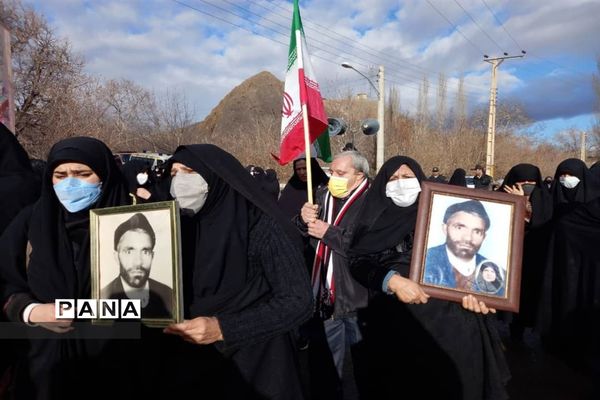 مراسم تشییع پیکر شهدا در شهر برزک