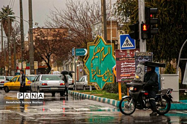 شیراز در یک روز بارانی