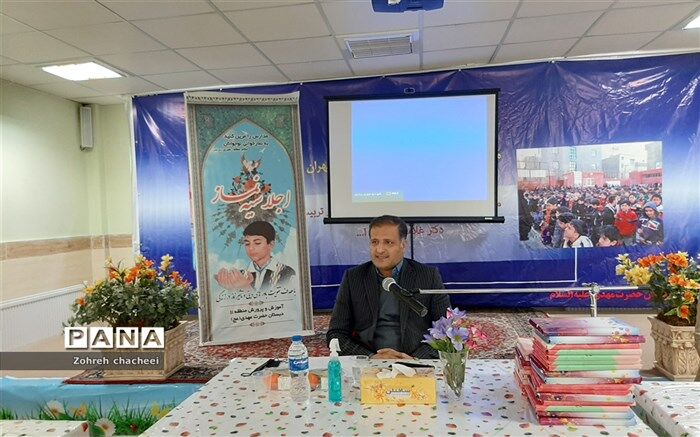 ارتباط مؤثر و سازنده با دانش‌آموزان از مهم‌ترین راه‌های دعوت به نماز است